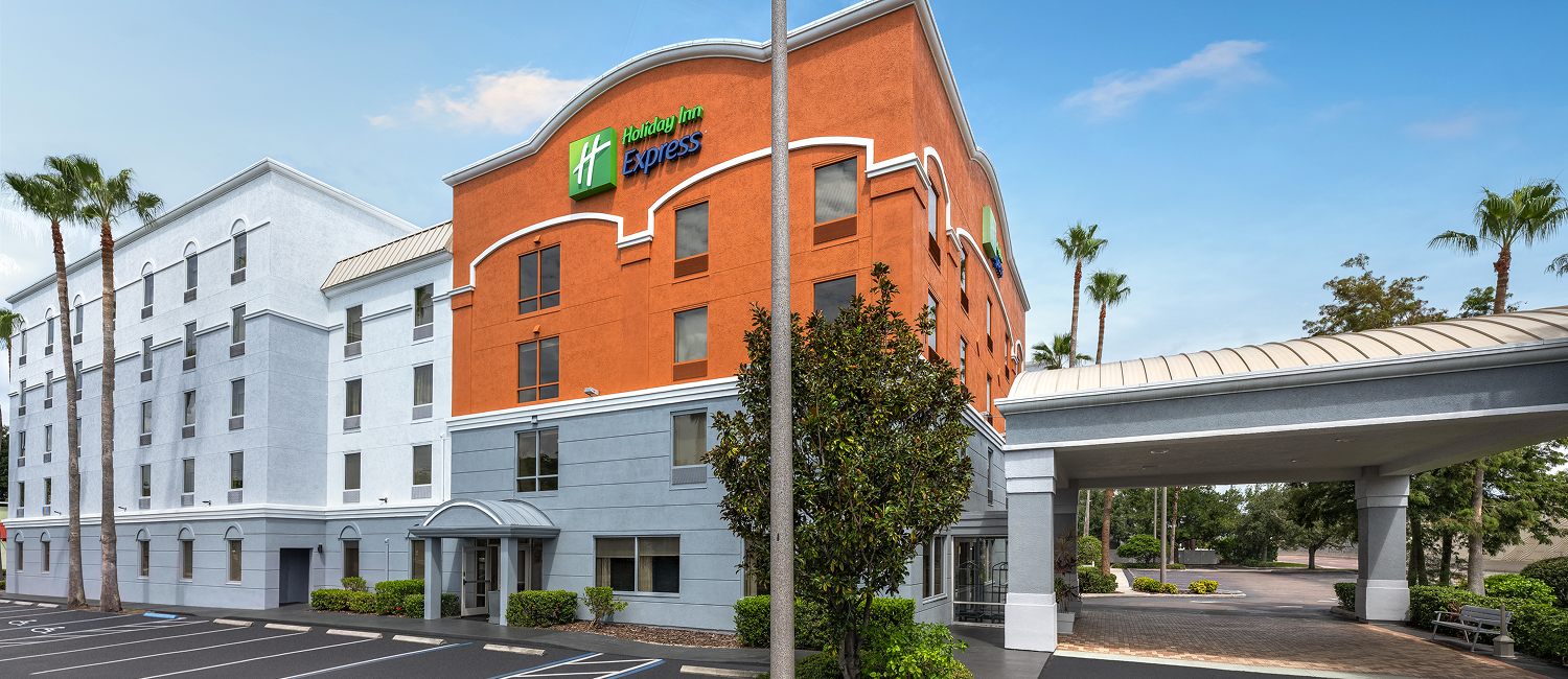 WELCOME TO HOLIDAY INN EXPRESS & SUITES CLEARWATER