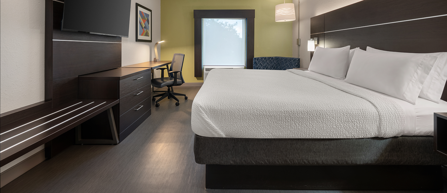 RELAX AND UNWIND IN OUR COZY ACCOMMODATIONS